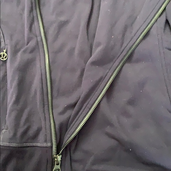 Lululemon jacket - Picture 5 of 8